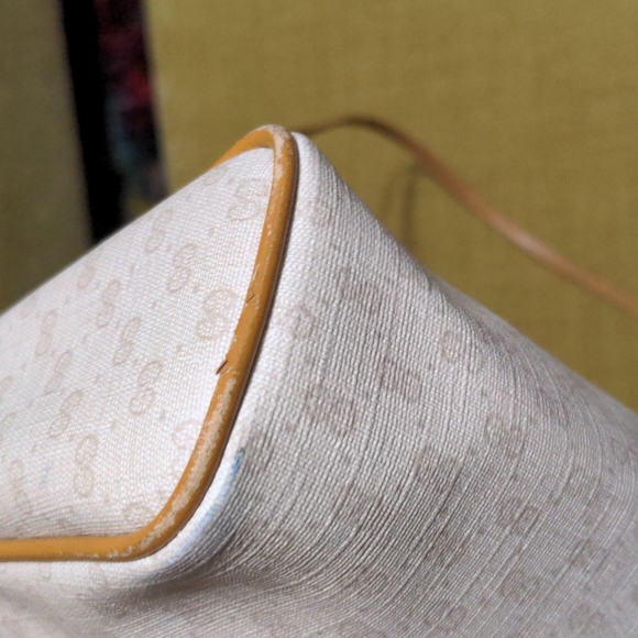 Vintage Gucci Camera Micro GG Bag - Picture 5 of 16